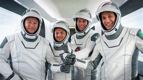 İlk Türk astronot Alper Gezeravcı 48 saatlik yolculuğu tamamladı ve Dünya'ya döndü! - Teknoloji Haberleri